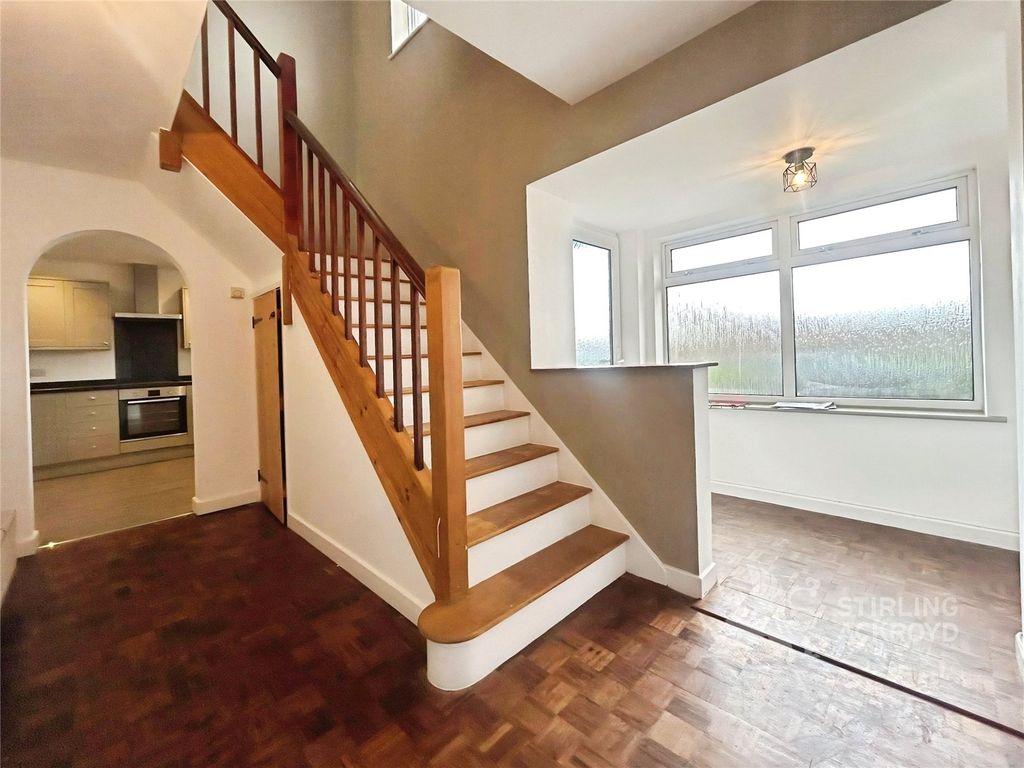 Property photo 3 of 9 Hallway