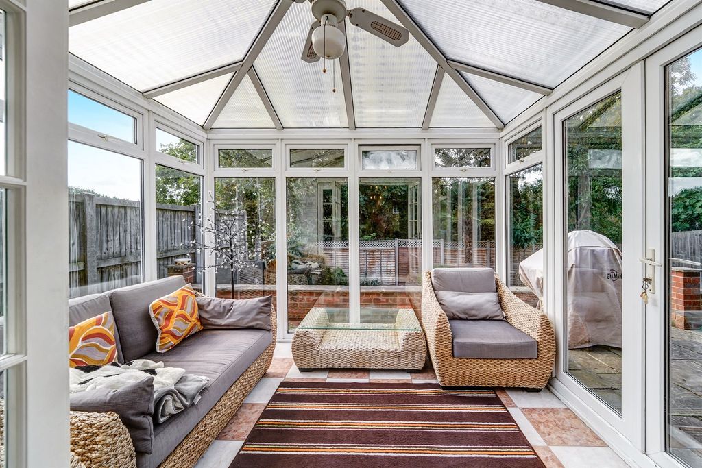 Property photo 3 of 23