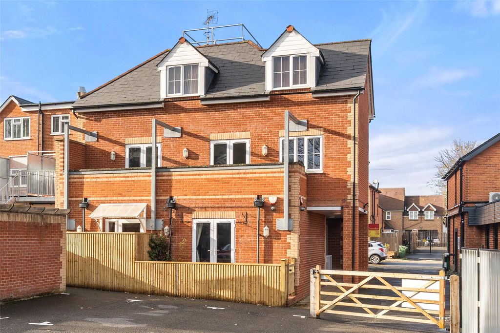 Property photo 2 of 9 Picture No. 04