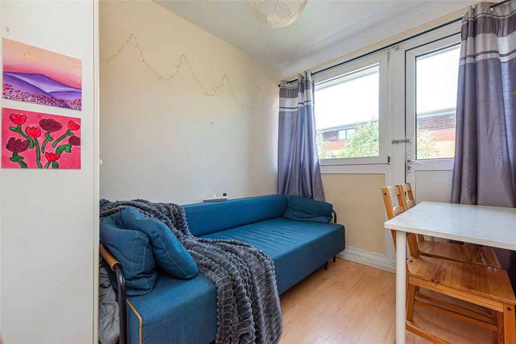 Property photo 2 of 10 Picture No. 03