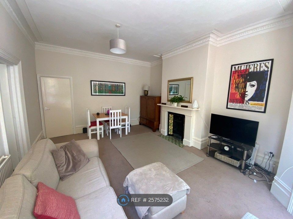 Property photo 3 of 9 Living Room