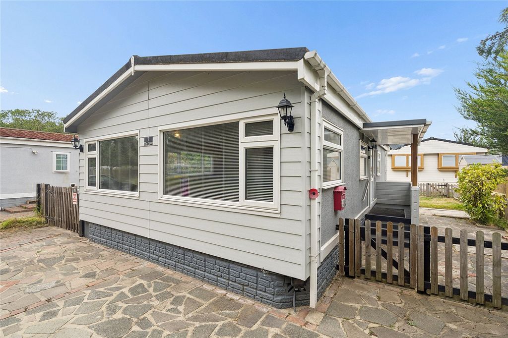 Property photo 1 of 18 Front