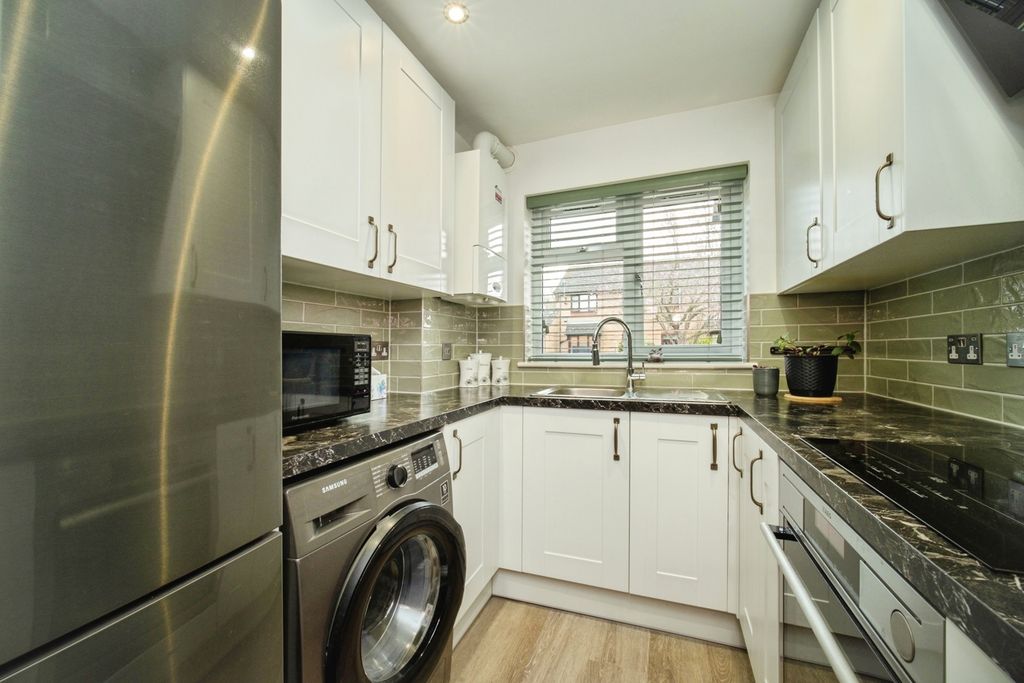 Property photo 3 of 9 Pbox-Img.Jpg