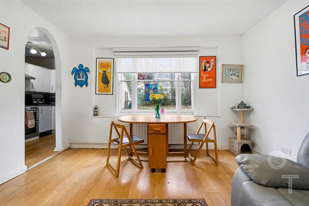 Property photo 3 of 13 Dining Area