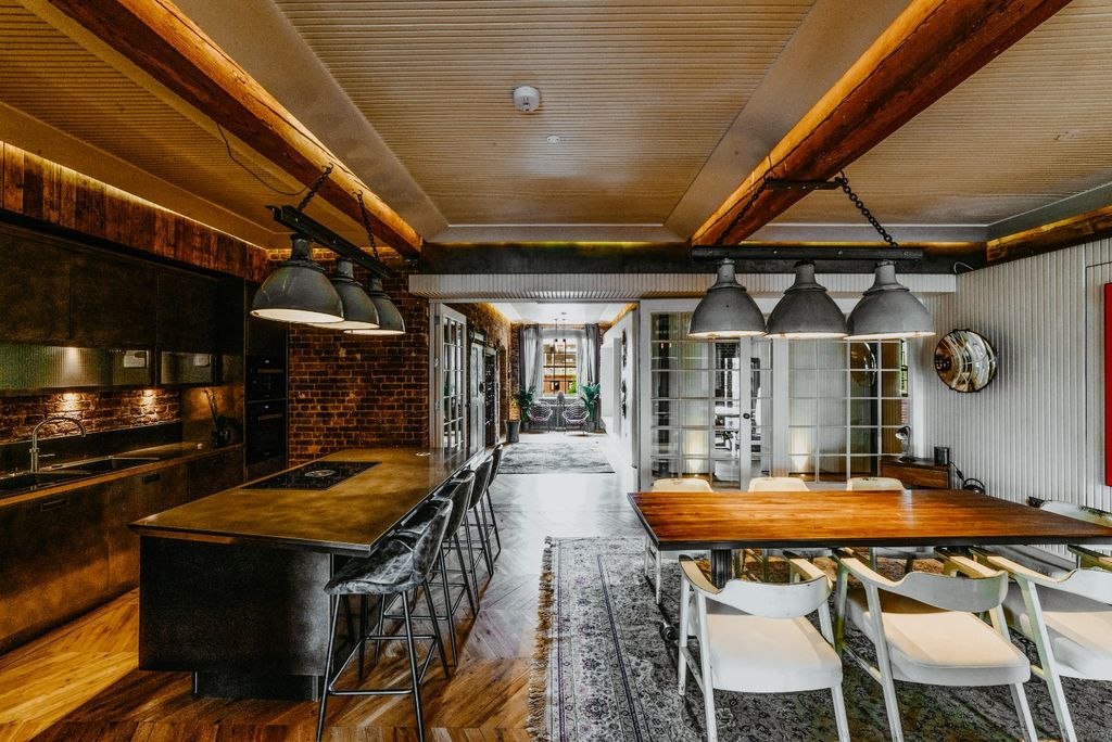 Property photo 1 of 29 4883311