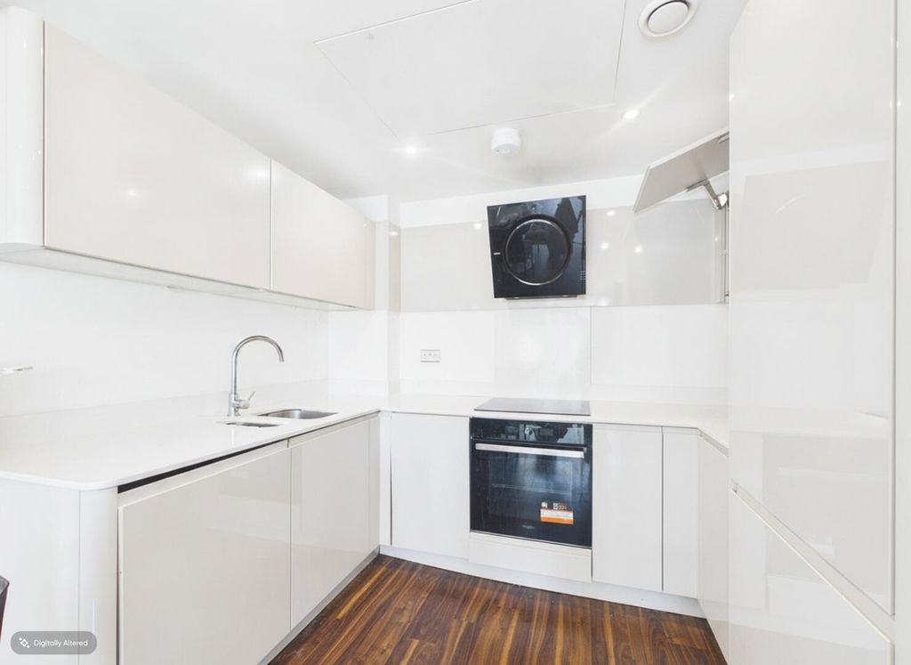 Property photo 1 of 7 Kitchen