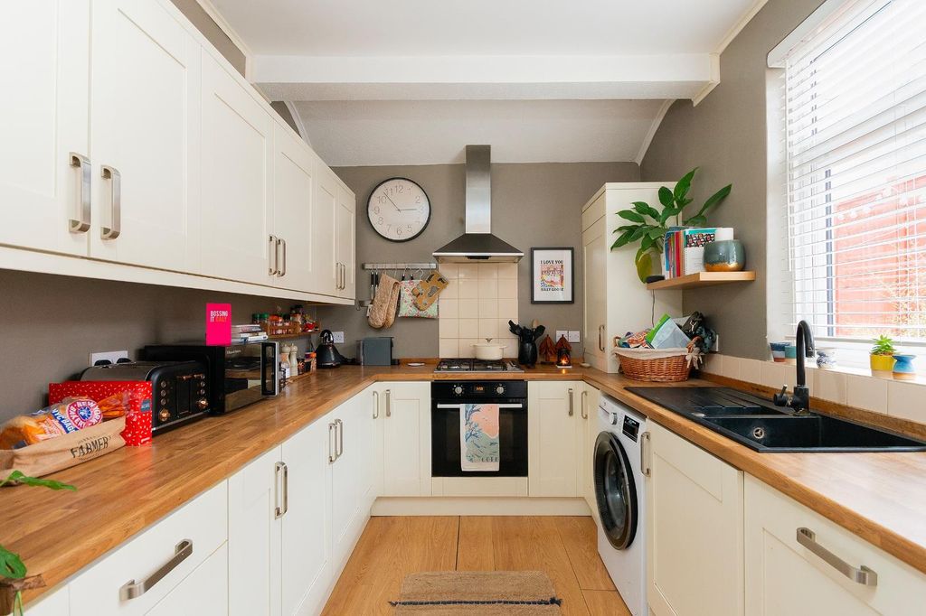 Property photo 3 of 30 0N1Qskd - Kitchen B.Jpg