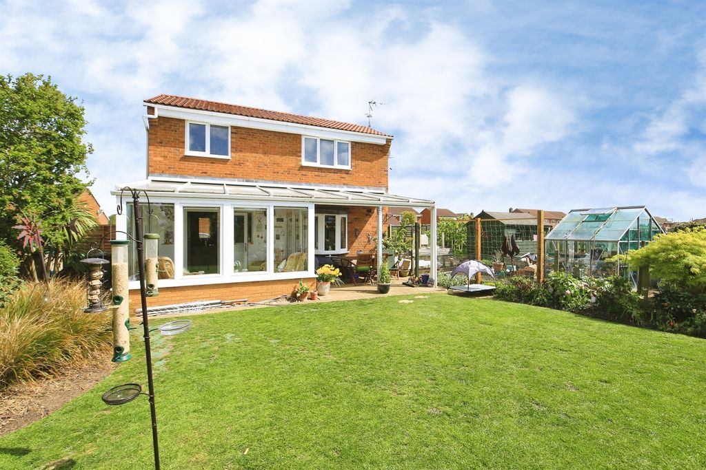 Property photo 1 of 18