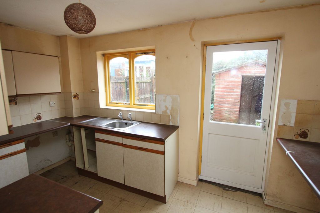 Property photo 3 of 14