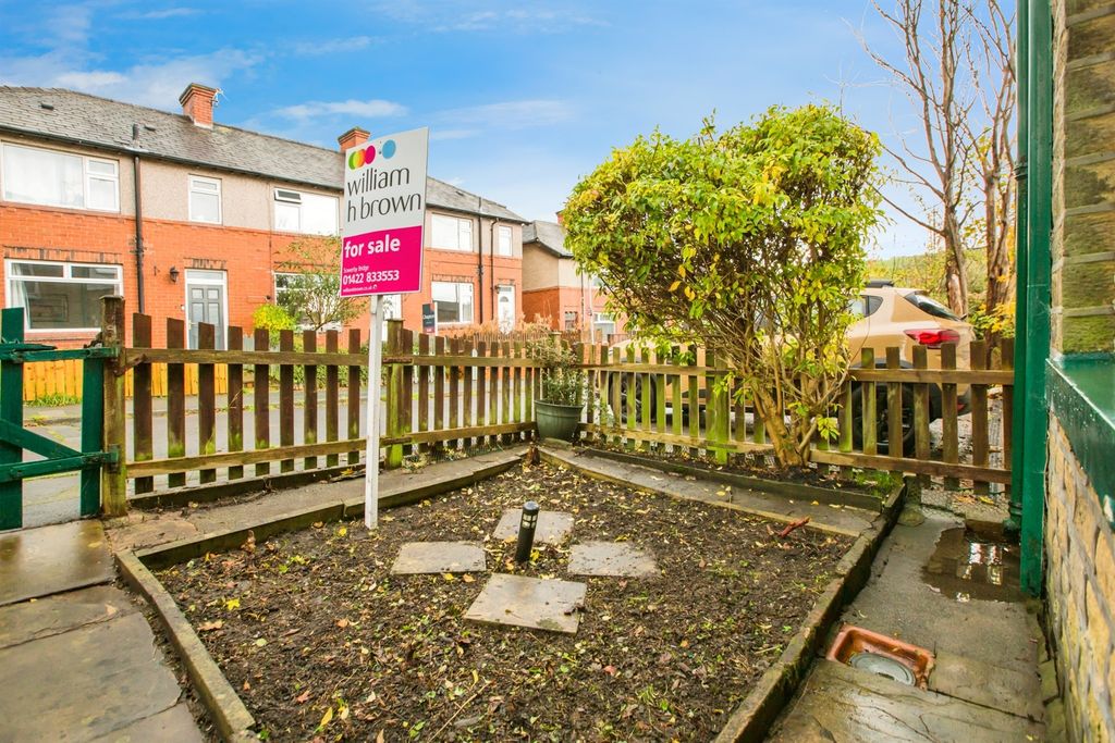 Property photo 3 of 16