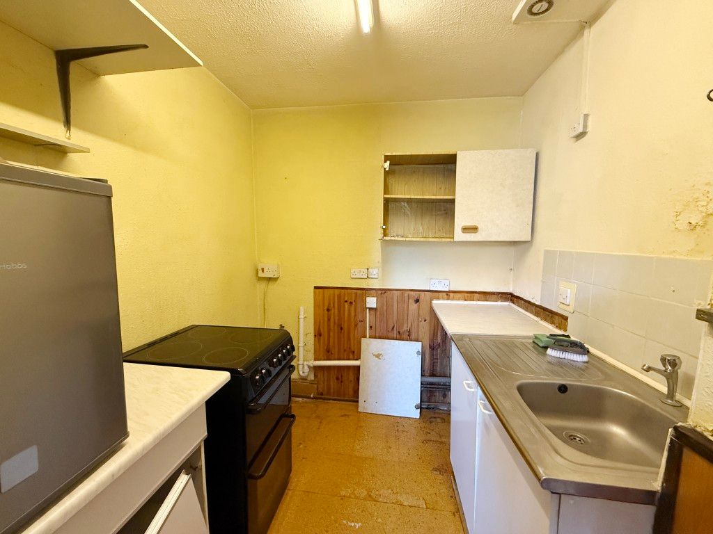 Property photo 3 of 5 Kitchen With Units And Appliances