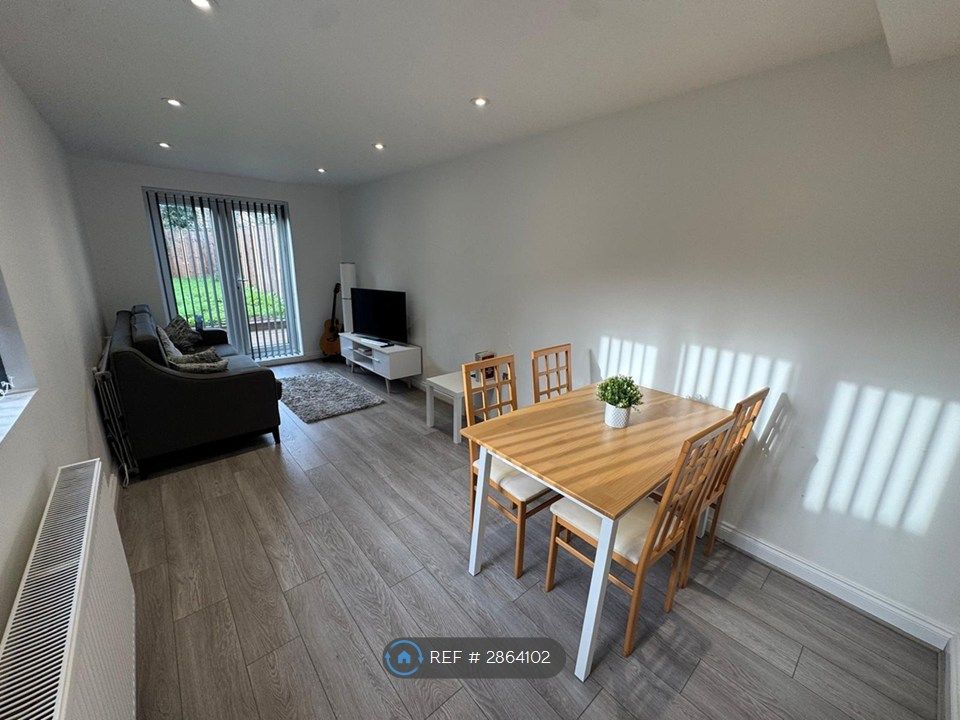 Property photo 1 of 7 Lounge Diner 1