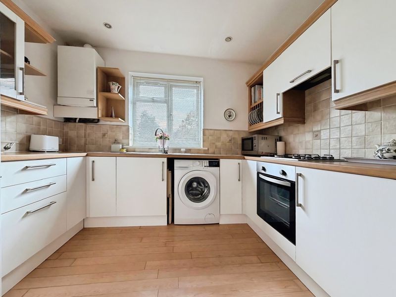 Property photo 3 of 9 Photo 11