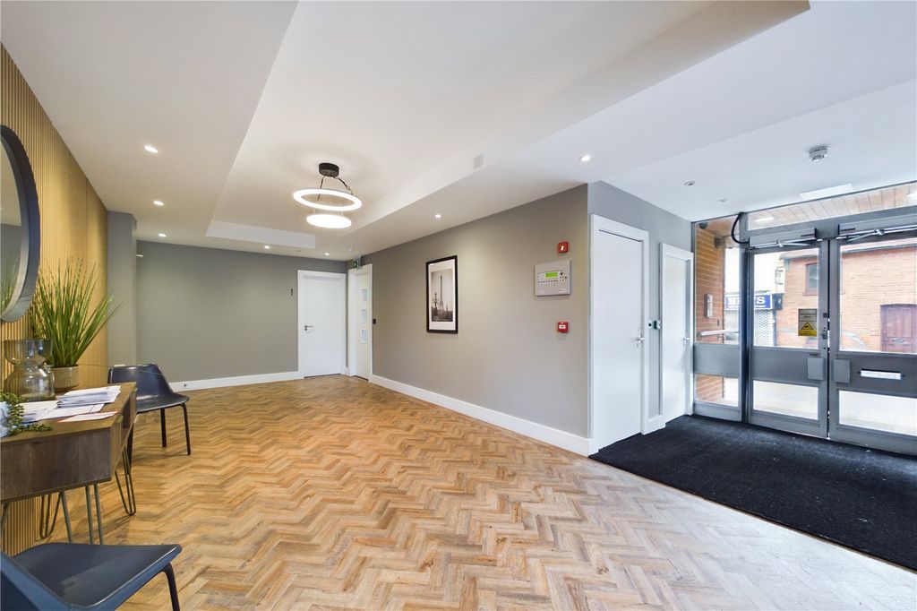 Property photo 2 of 2 Communal Entrance