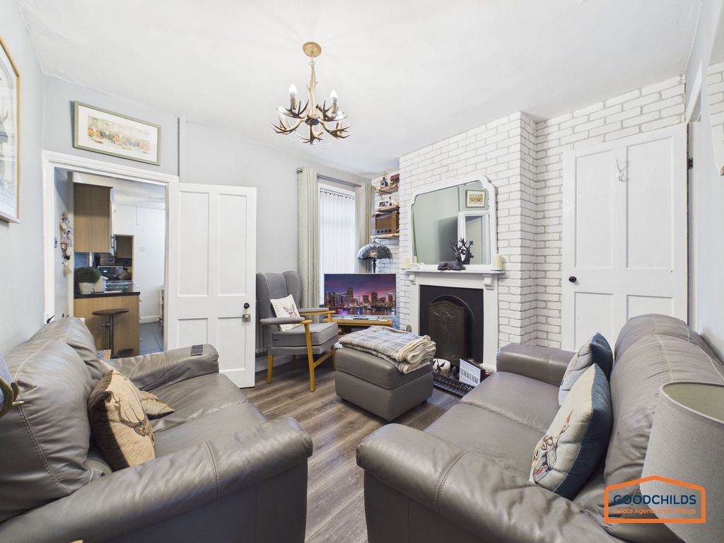 Property photo 3 of 17