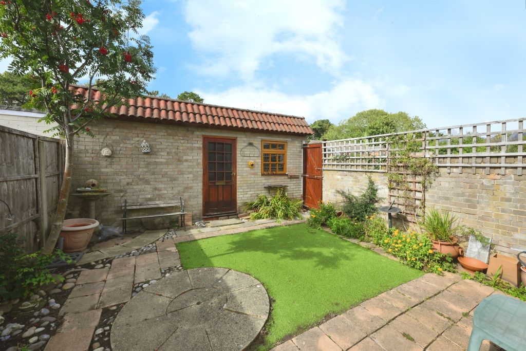 Property photo 2 of 17