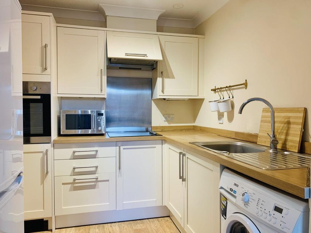 Property photo 2 of 9 5.Jpg