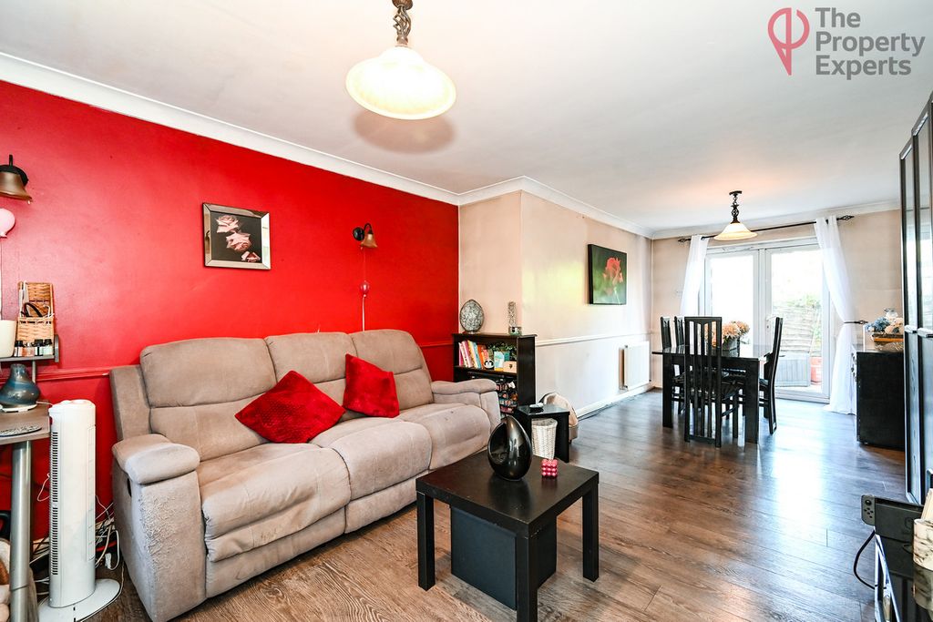 Property photo 3 of 24