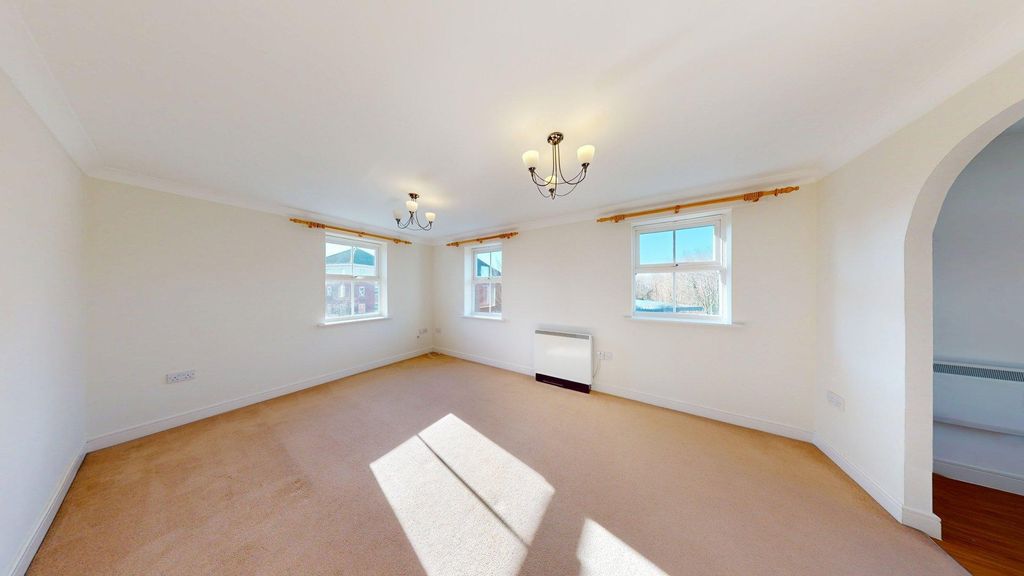 Property photo 3 of 11 9-Emerald-Crescent-02062026_144754.Jpg