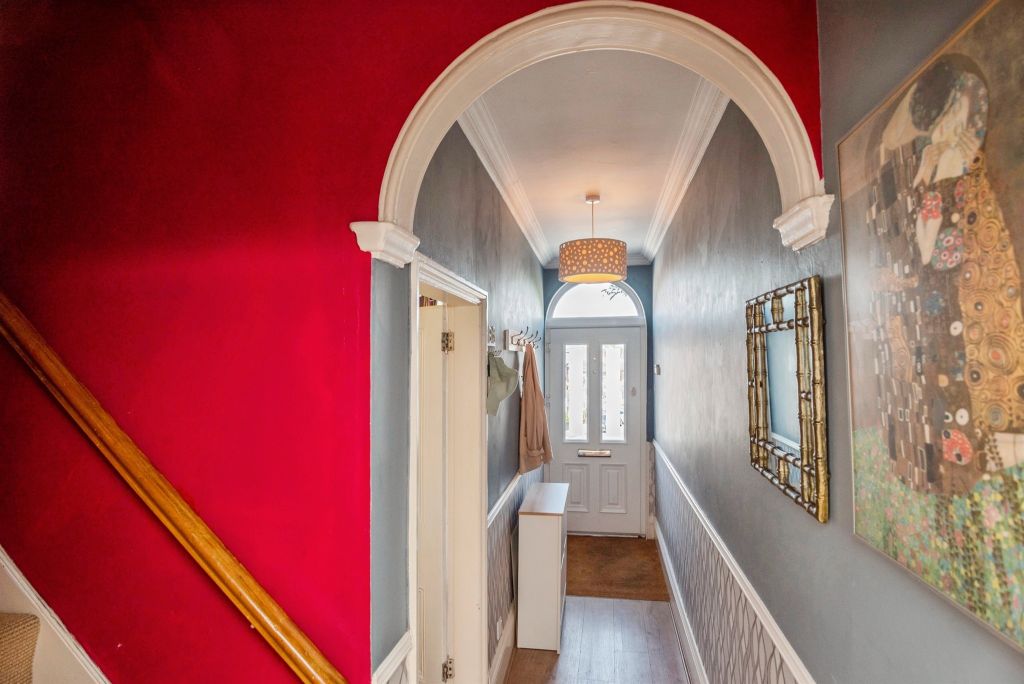 Property photo 2 of 18