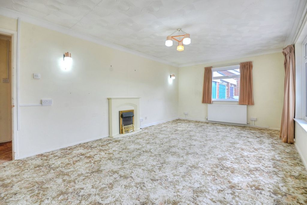 Property photo 3 of 16