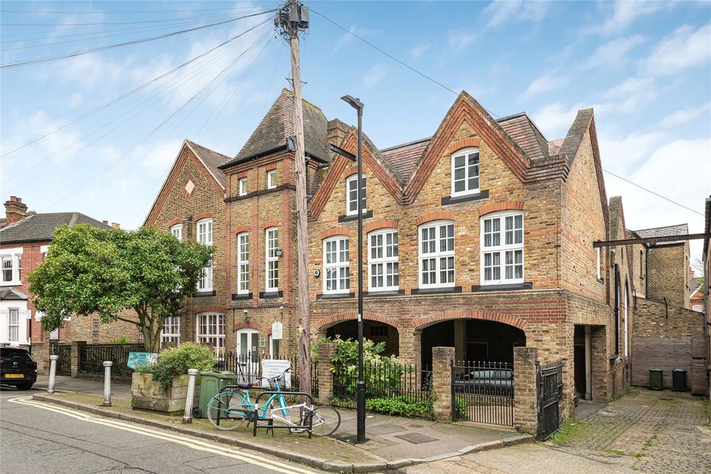 Property photo 1 of 27 Picture No. 01