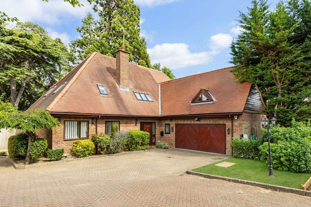 Property photo 1 of 23
