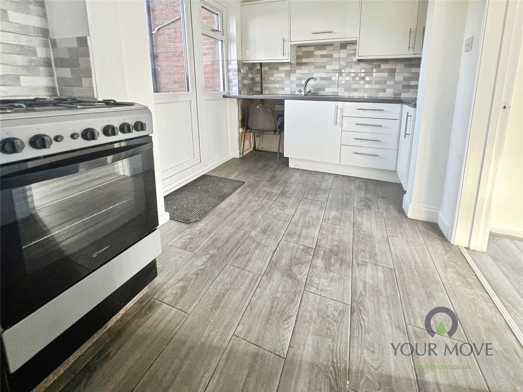 Property photo 3 of 11 Picture No. 13