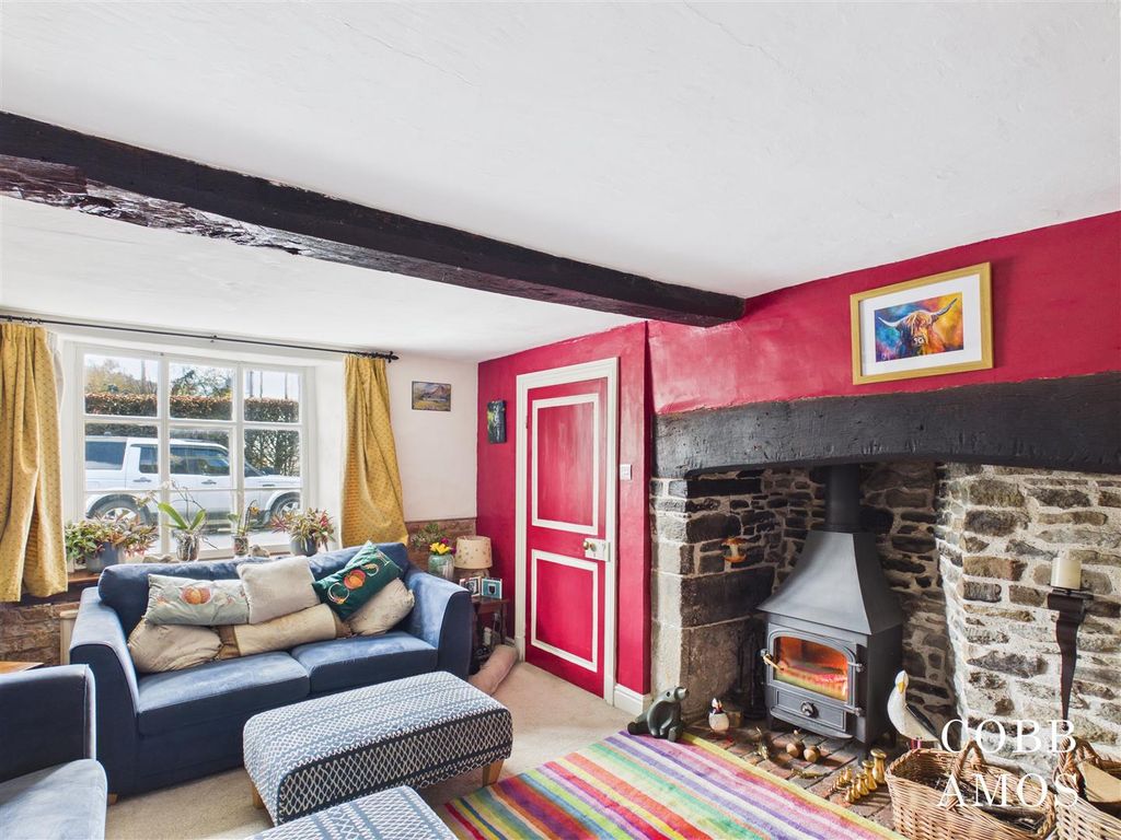 Property photo 3 of 33 Cam03722G0-Pr0090-Still013.Jpg