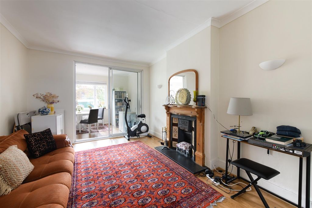 Property photo 2 of 20 Burleigh 12.Jpg