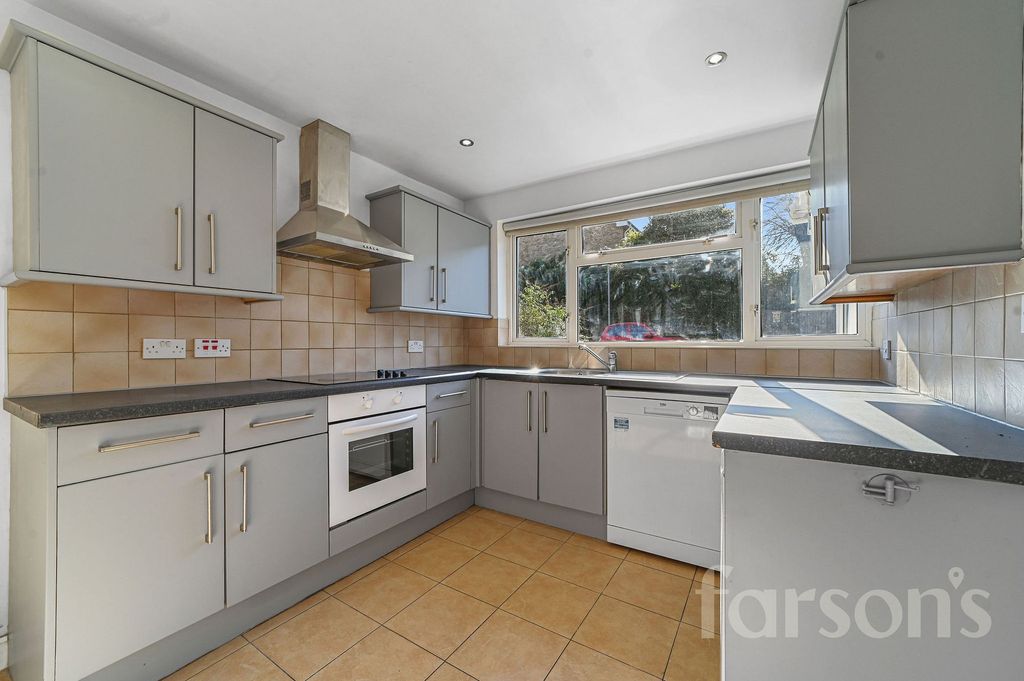 Property photo 3 of 38