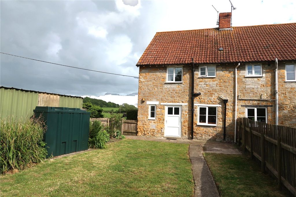 Property photo 2 of 19 Picture No. 48