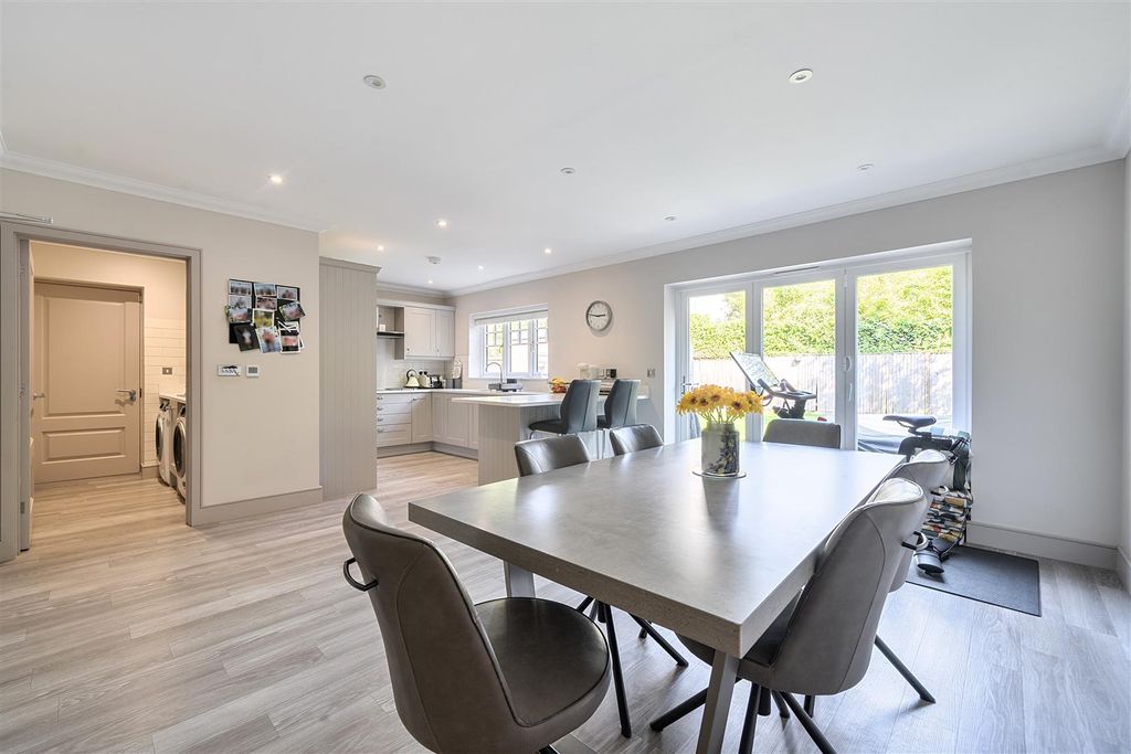 Additional image 5 of 4 bed detached house for saleOak Apples Drive, Crowthorne, Berkshire RG45