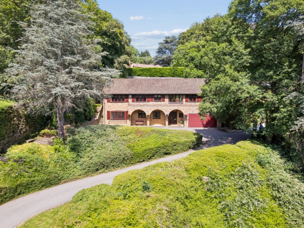 Property photo 1 of 33