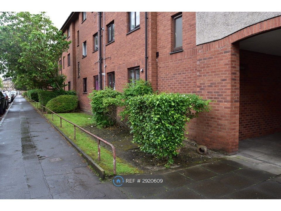 Property photo 2 of 11 Outside