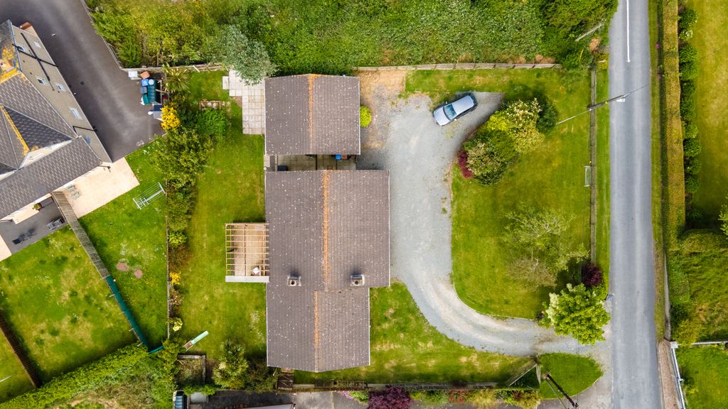 Property photo 2 of 38 003