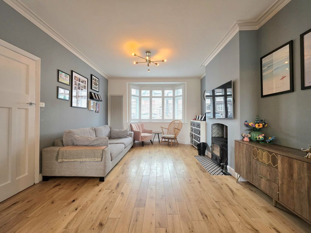 Property photo 2 of 22