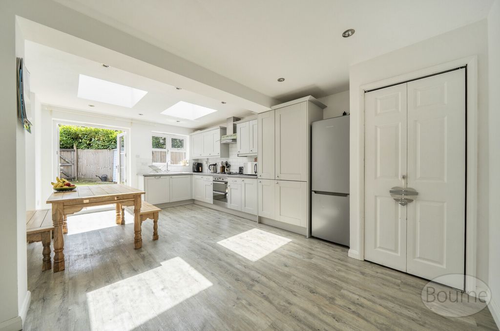 Property photo 3 of 21 ee0634d0-6E04-403...