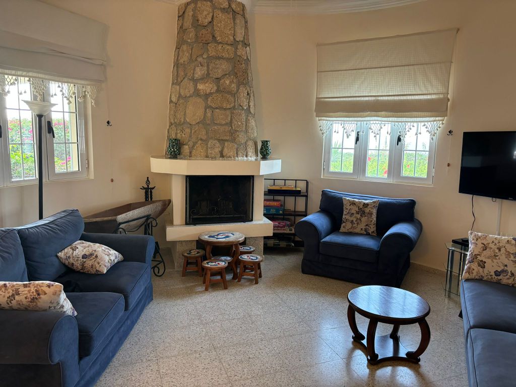 Property photo 3 of 28