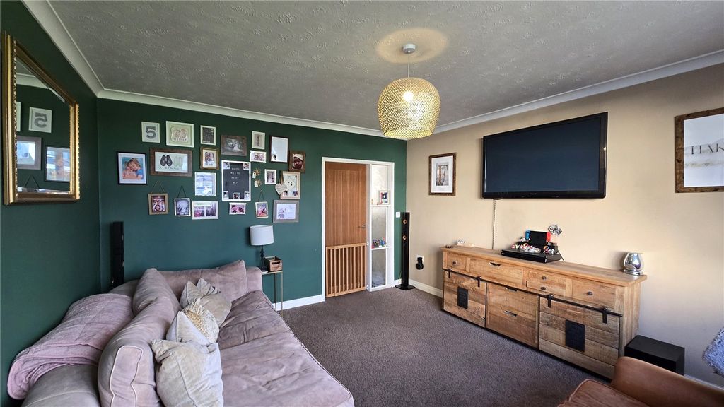 Property photo 3 of 17 Picture No. 54
