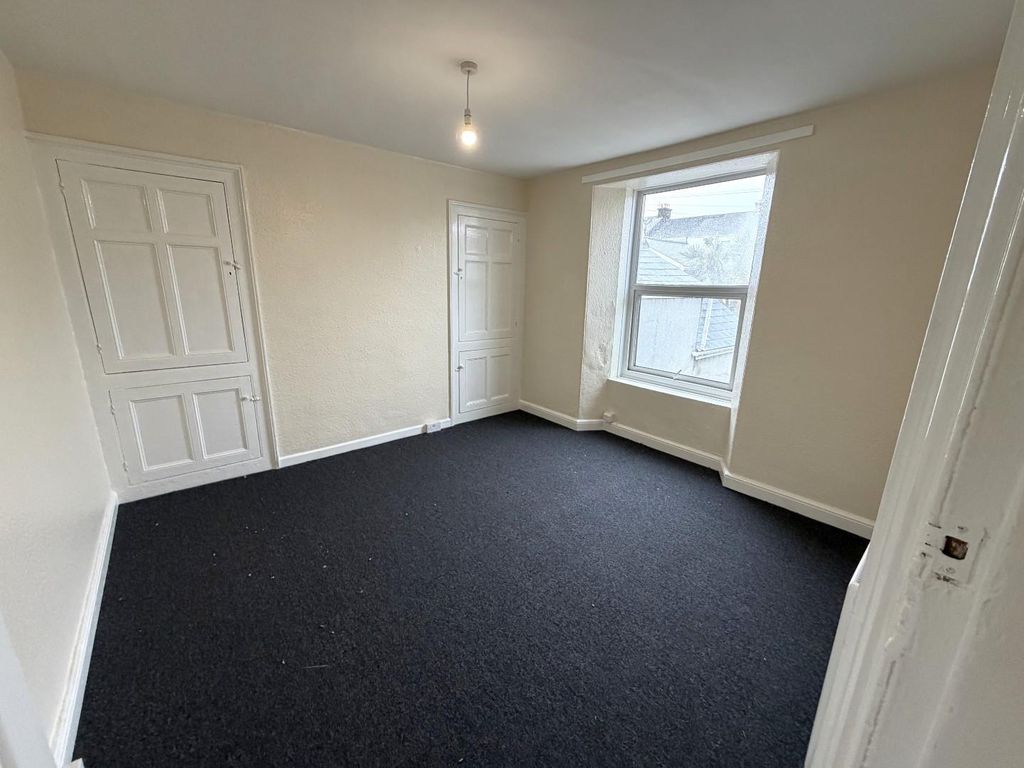 Property photo 3 of 6 Bedroom One.Jpeg