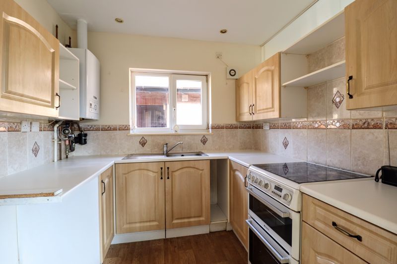 Property photo 3 of 13 Kitchen