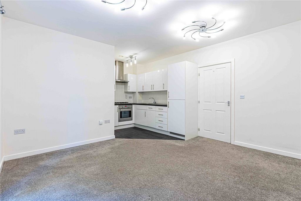 Property photo 3 of 10 Picture No. 02
