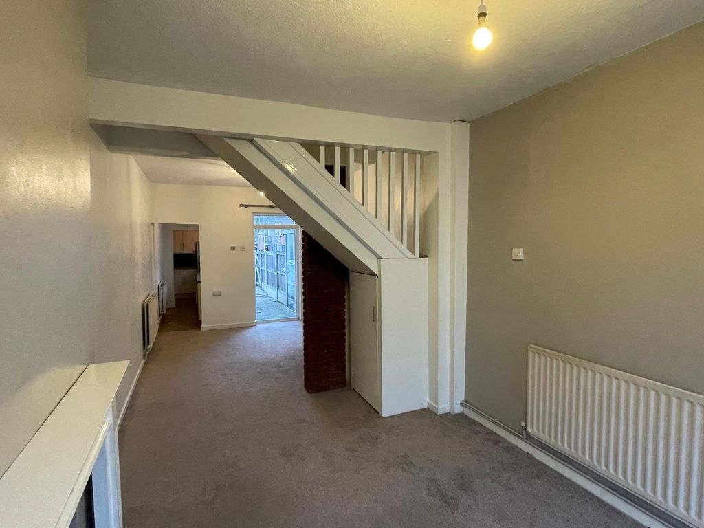 Property photo 2 of 12 Living Room