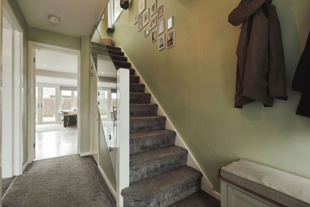 Property photo 3 of 22 Pbox-Img.Jpg