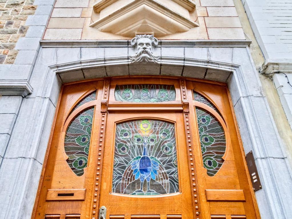 Property photo 2 of 19