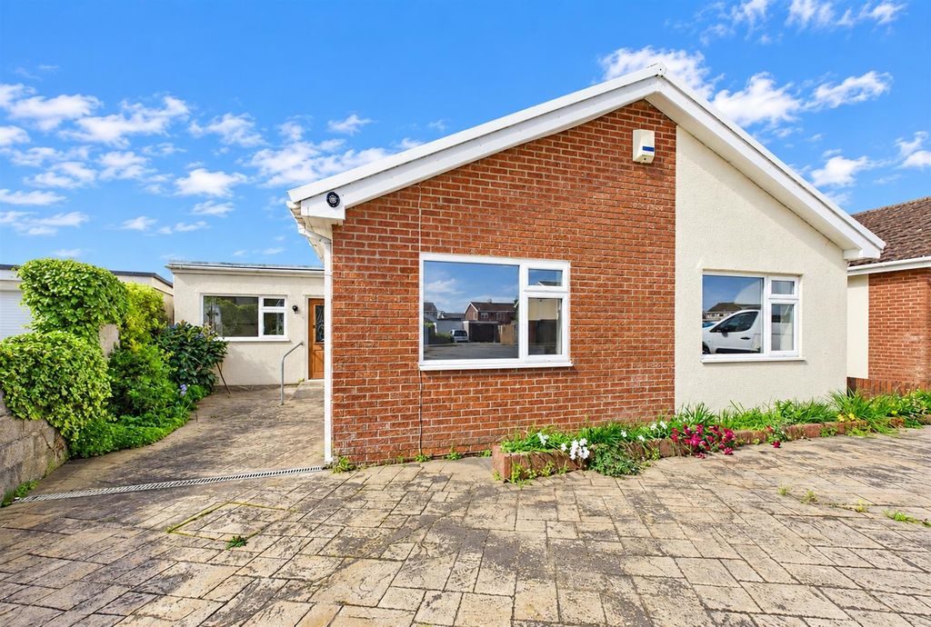 Property photo 1 of 19 A3F421d7-65E8-4828-8Cf3-Fa98F1F7019d.Png