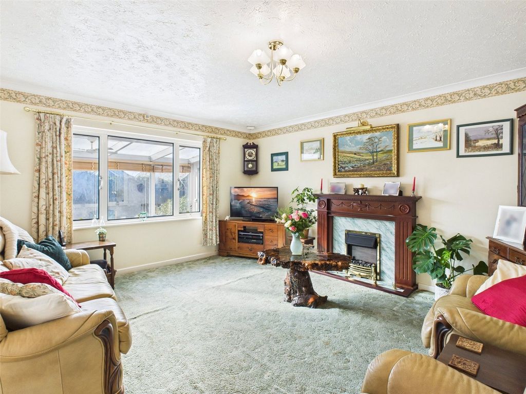 Property photo 2 of 20 Living Room