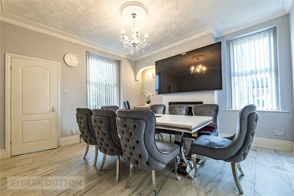 Property photo 3 of 17 Dining Room