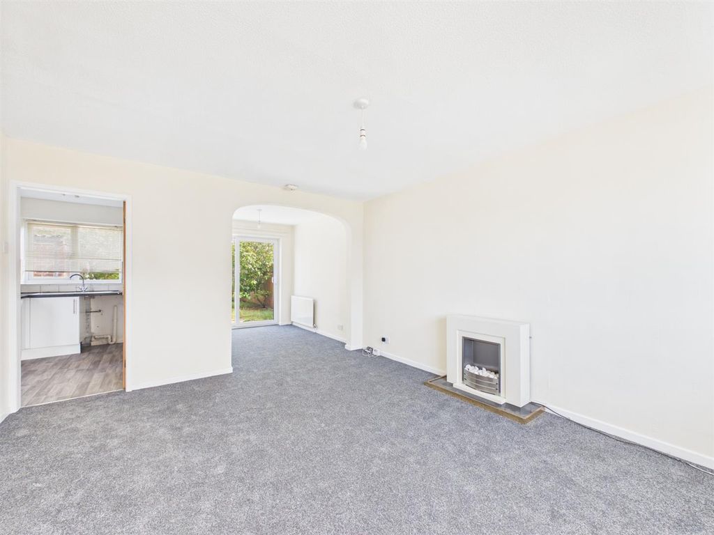 Property photo 3 of 33 Cam03844G0-Pr0519-Still003.Jpg